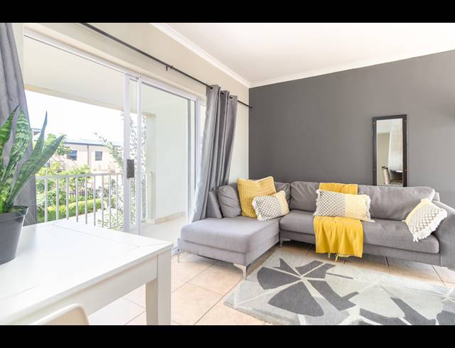 2 BEDROOM APARTMENT FOR SALE IN BURGUNDY ESTATE